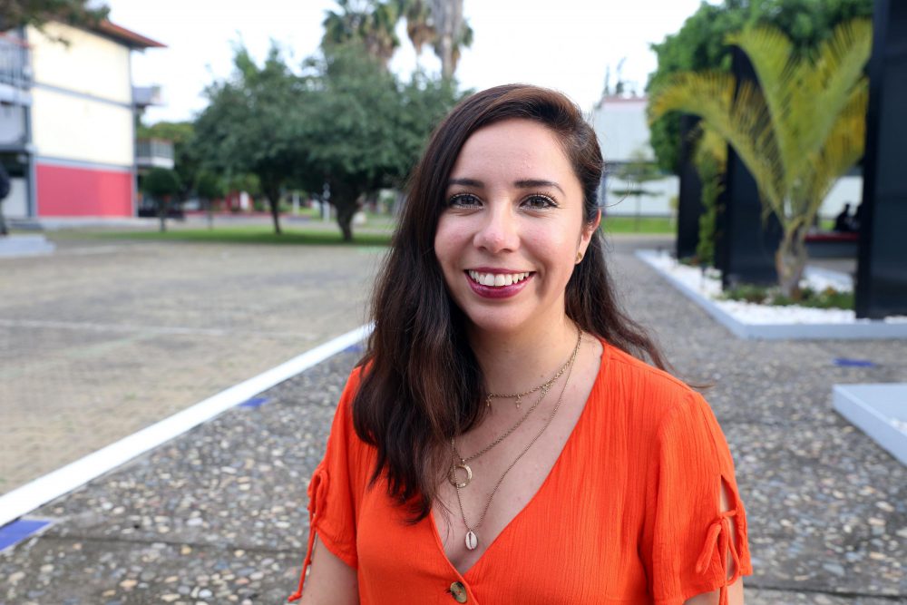 Arely Ruiz, egresada de Periodismo del CUSur