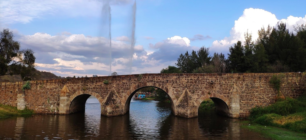 Histórico. El Puente de Calderón se encuentra sobre el Río Colorado, que parte del camino real que conectaba a Guadalajara con la Región Altos y Zacatecas. Fotografía: Mario Estrada Gutiérrez